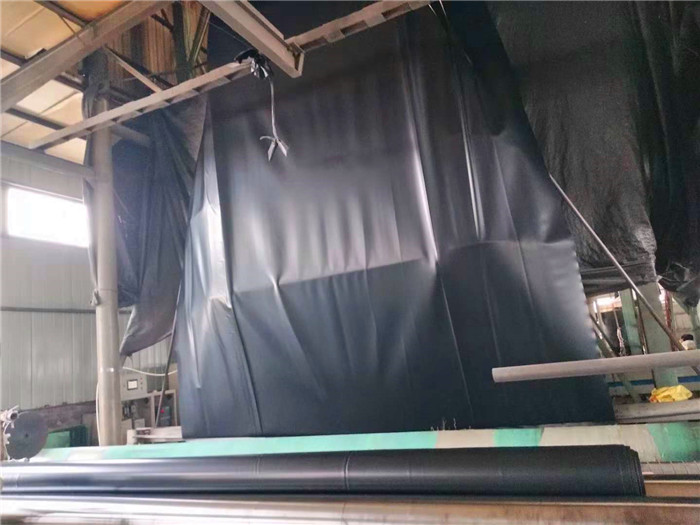 土工膜厂家介绍土工膜用于淡水养殖池